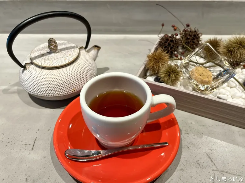 Global French Kitchen 食後の紅茶とお茶菓子